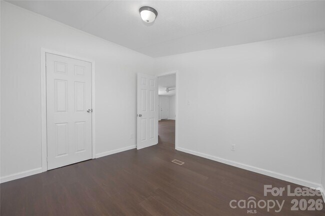 Building Photo - 1144 Eulalia Ln