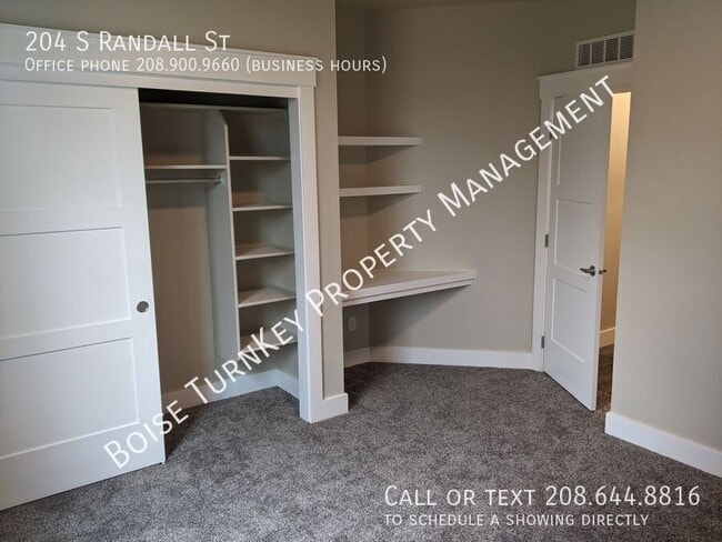 Building Photo - 204 Randall St