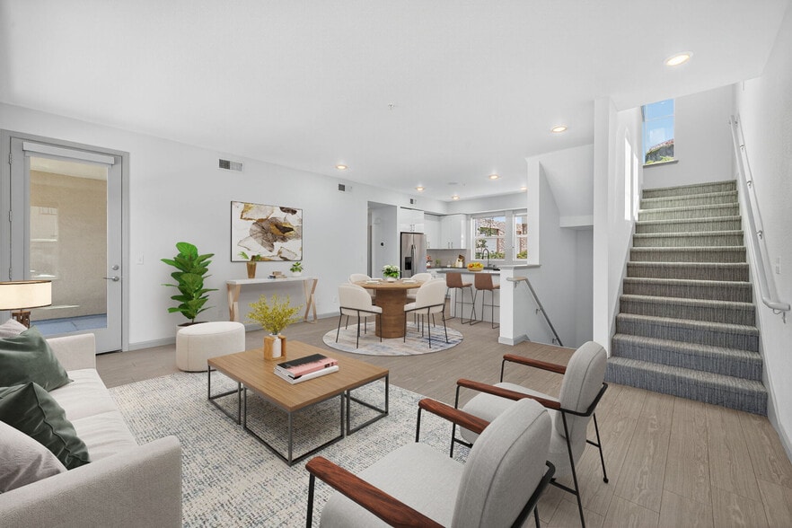 Building Photo - Pique at Iron Point