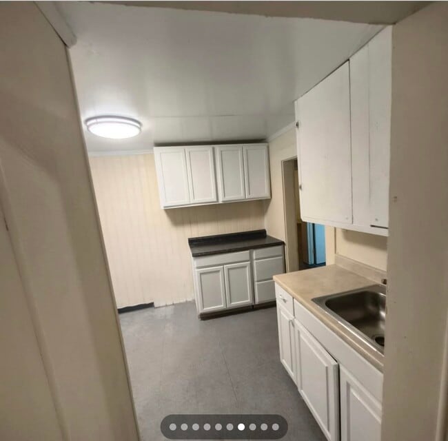 Building Photo - 1510 B 6th Ave