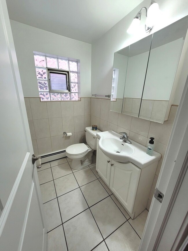 Building Photo - 6237 W 63rd St