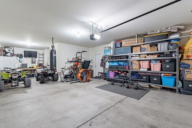 Primary Photo - Serene 3-Bedroom 2-Bath 3 Car Garage Retre...