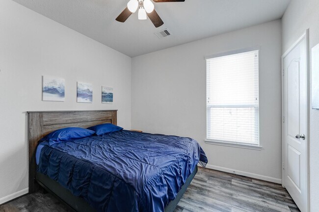 Building Photo - 1502 Wheatley Hill Ln