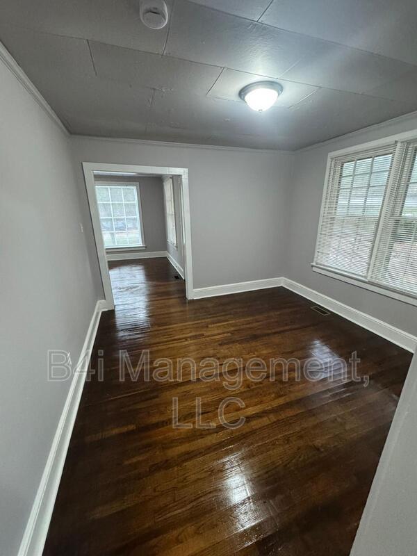 Building Photo - 771 Beaumont Cir