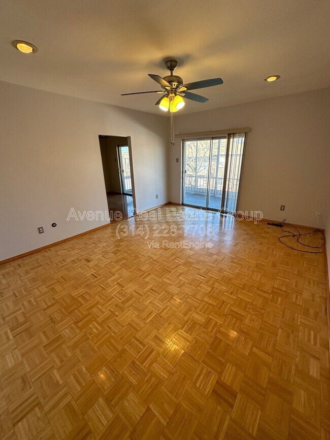 Building Photo - 10361 Corbeil Dr