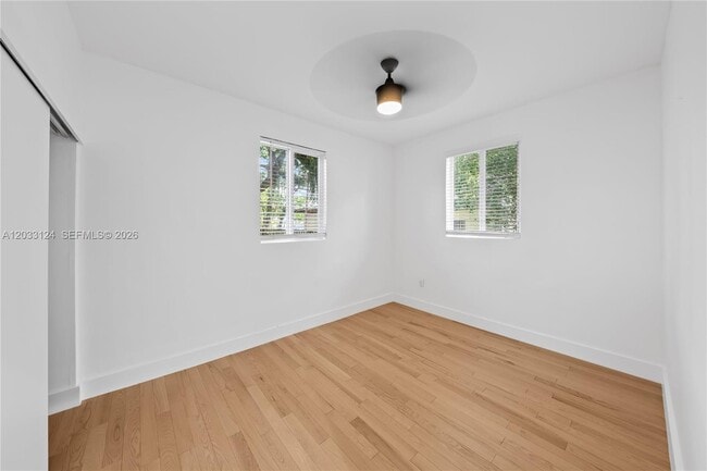 Building Photo - 565 NW 44th St