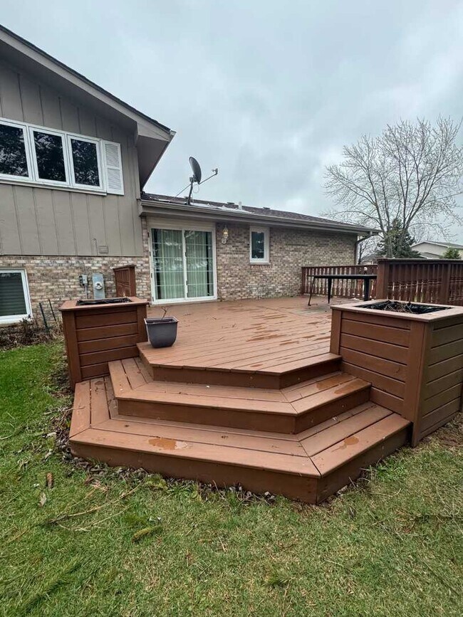 Building Photo - 15438 Sulky Dr