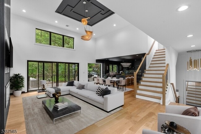 Building Photo - 148 Great Hills Rd