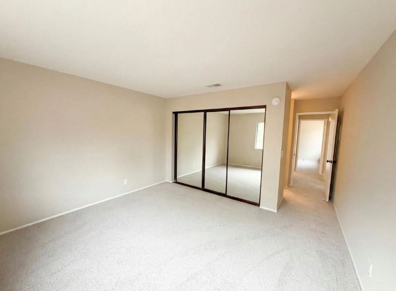 Building Photo - 11231 Avenida De Los Lobos