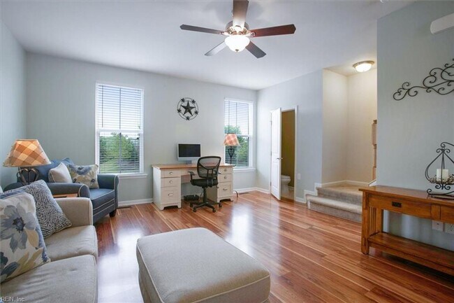 Building Photo - 3 bedroom/ 2 full bathroom and 1 half bathroom -Villages at Candle Station