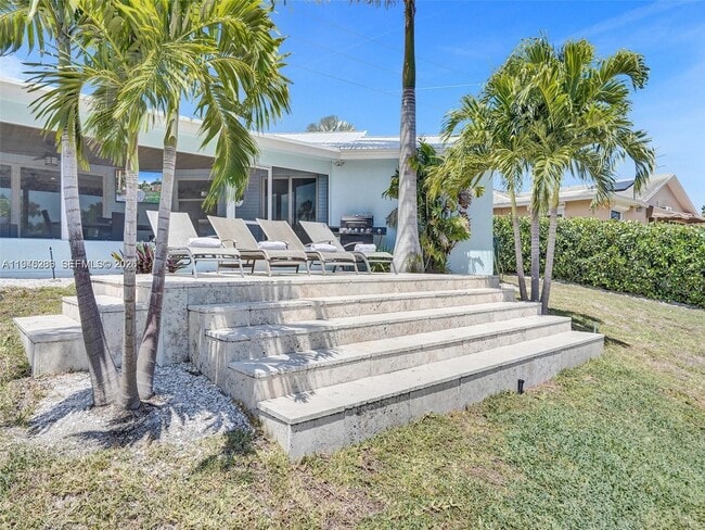 Building Photo - 620 W Palmetto Park Rd