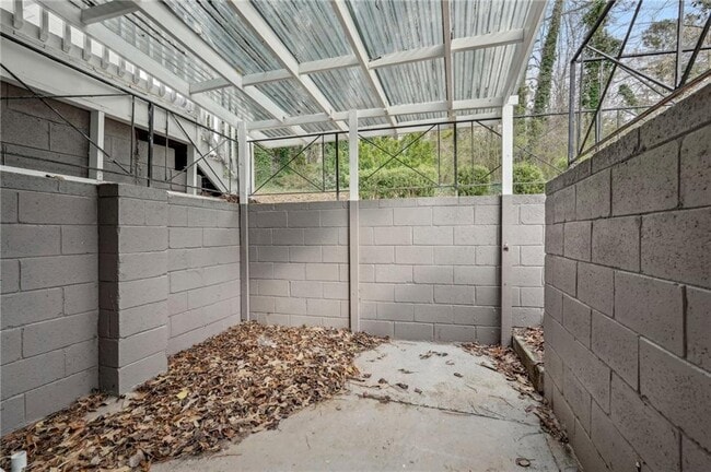 Building Photo - 4042 Sweetbriar Ln