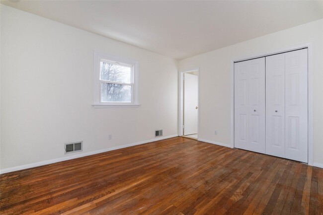 Building Photo - 48 Plum Rd