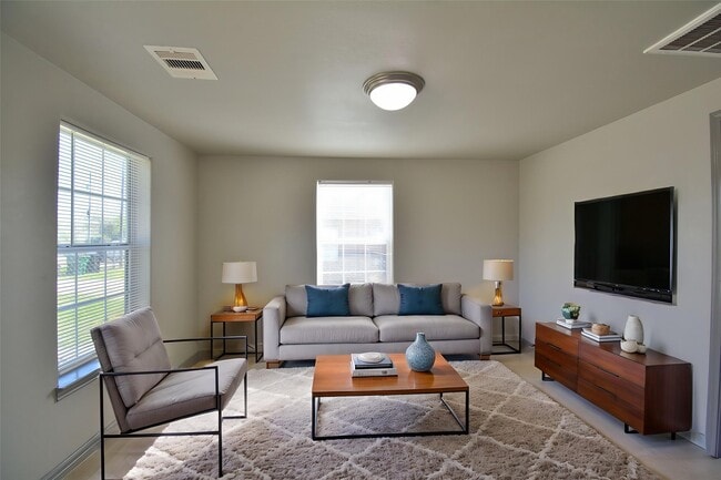 Building Photo - 13110 2nd St