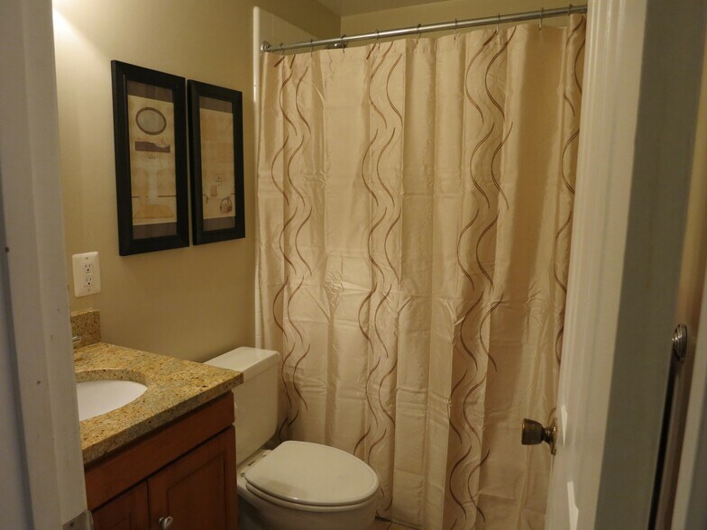 Building Photo - 1755 Q St NW