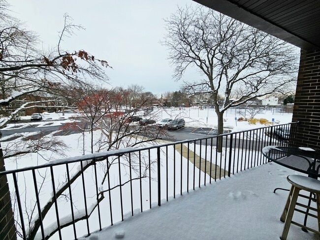 Building Photo - 1550 Sandpebble Dr