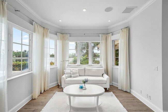 Building Photo - 1620 Lands End Rd