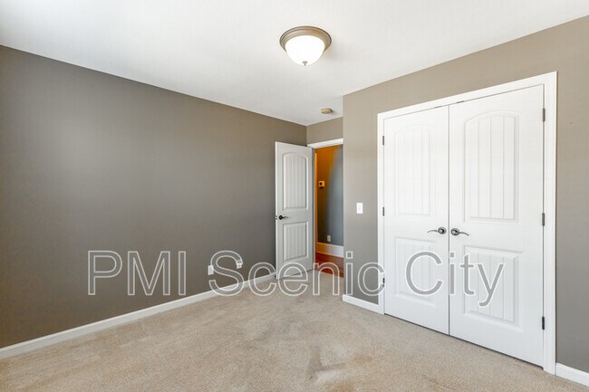 Building Photo - 8802 Mckenzie Farm Dr