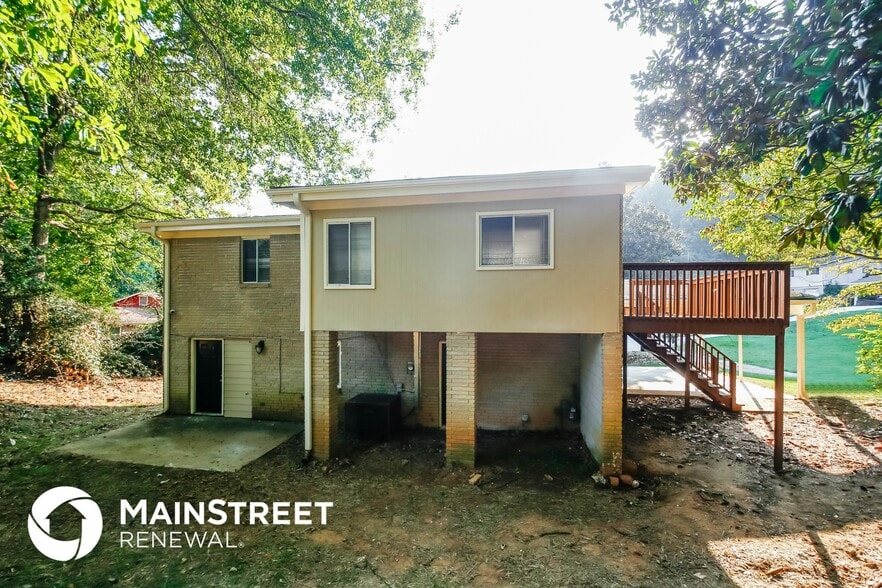 Building Photo - 145 Clement Way SW