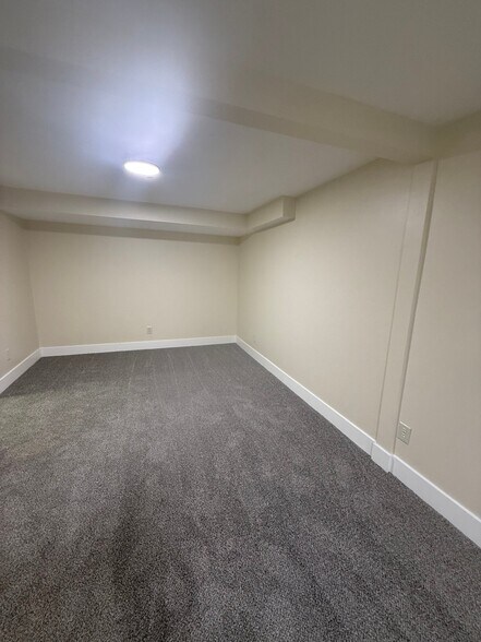 Building Photo - 2405 Farmstead St