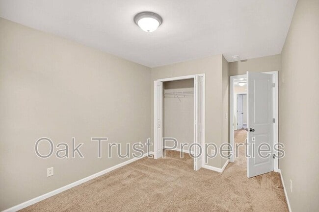 Building Photo - 854 Bibury Ct