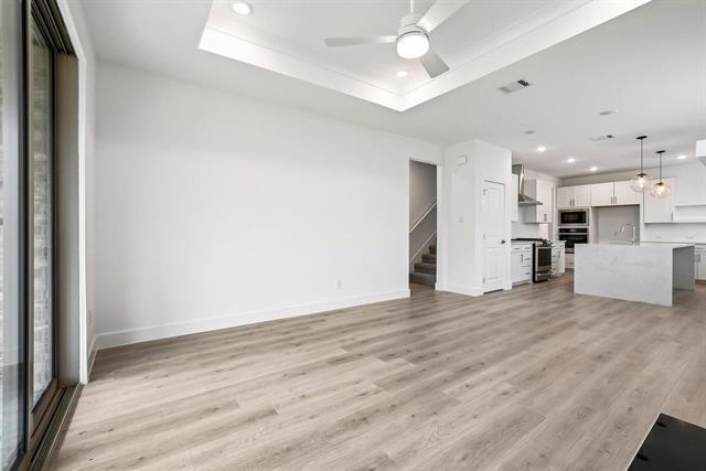 Building Photo - 619 Sagebrush Trl