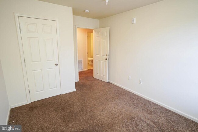 Building Photo - 30630 Umes Blvd