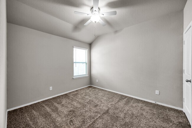 Building Photo - 11331 Dawn Beach Ln