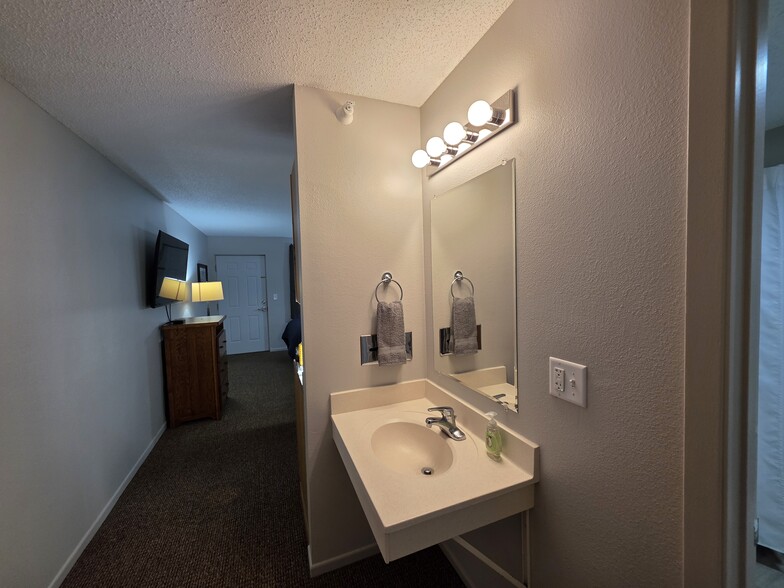 Building Photo - 590 Spruce