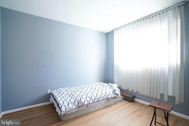 Building Photo - 4251 Americana Dr