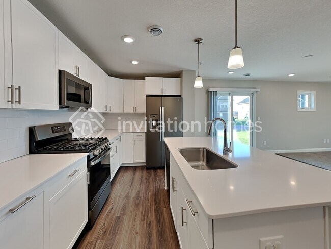 Building Photo - 10916 Zest St NE