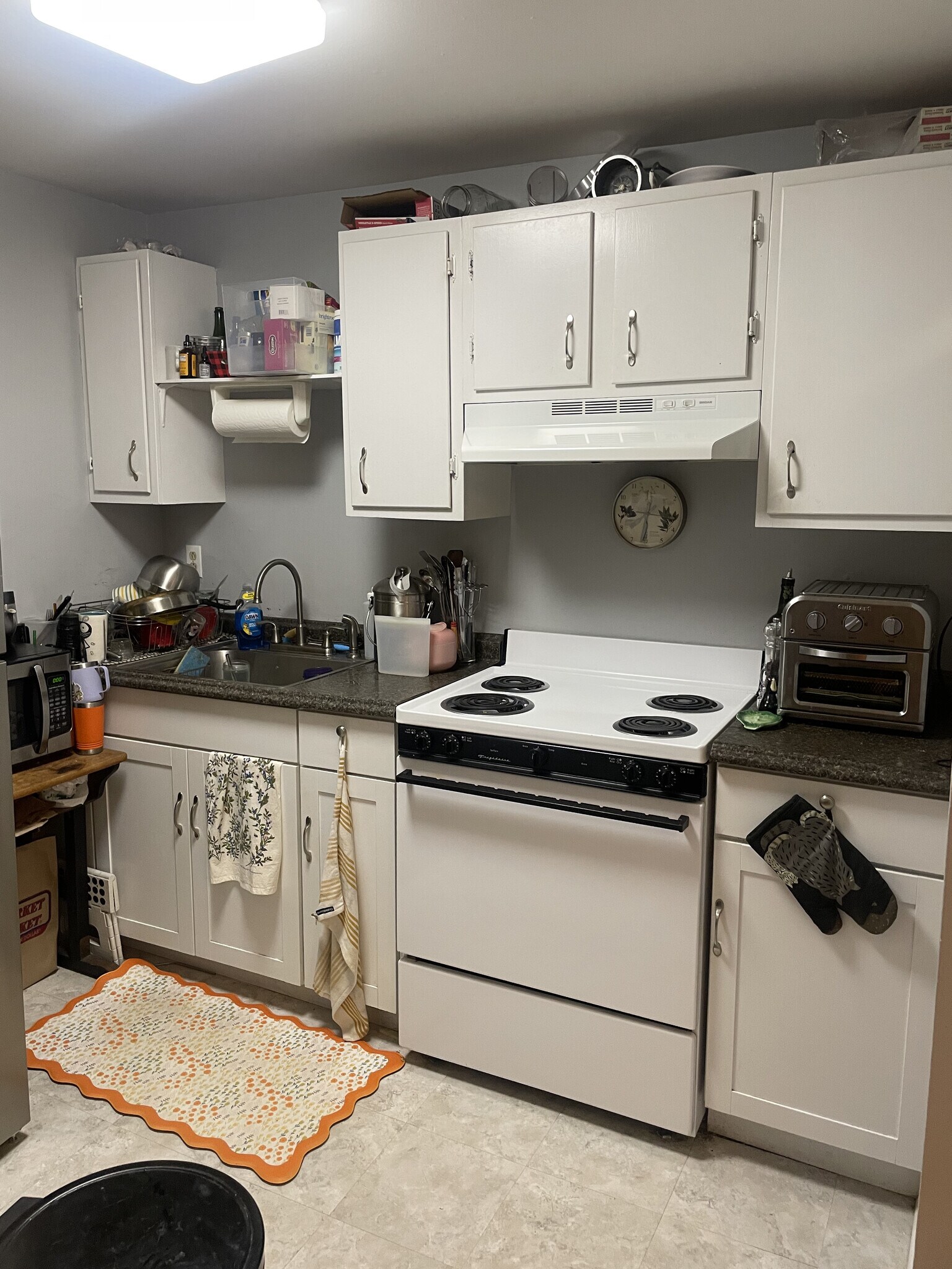 Building Photo - 314 Colchester Ave