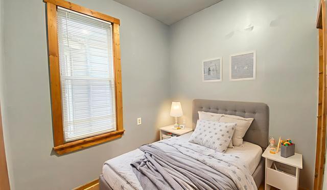 Building Photo - 6833 S Green St