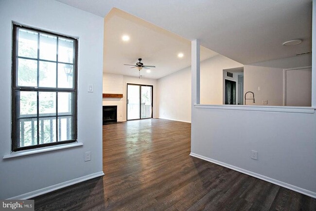 Building Photo - 428 Durham Ct