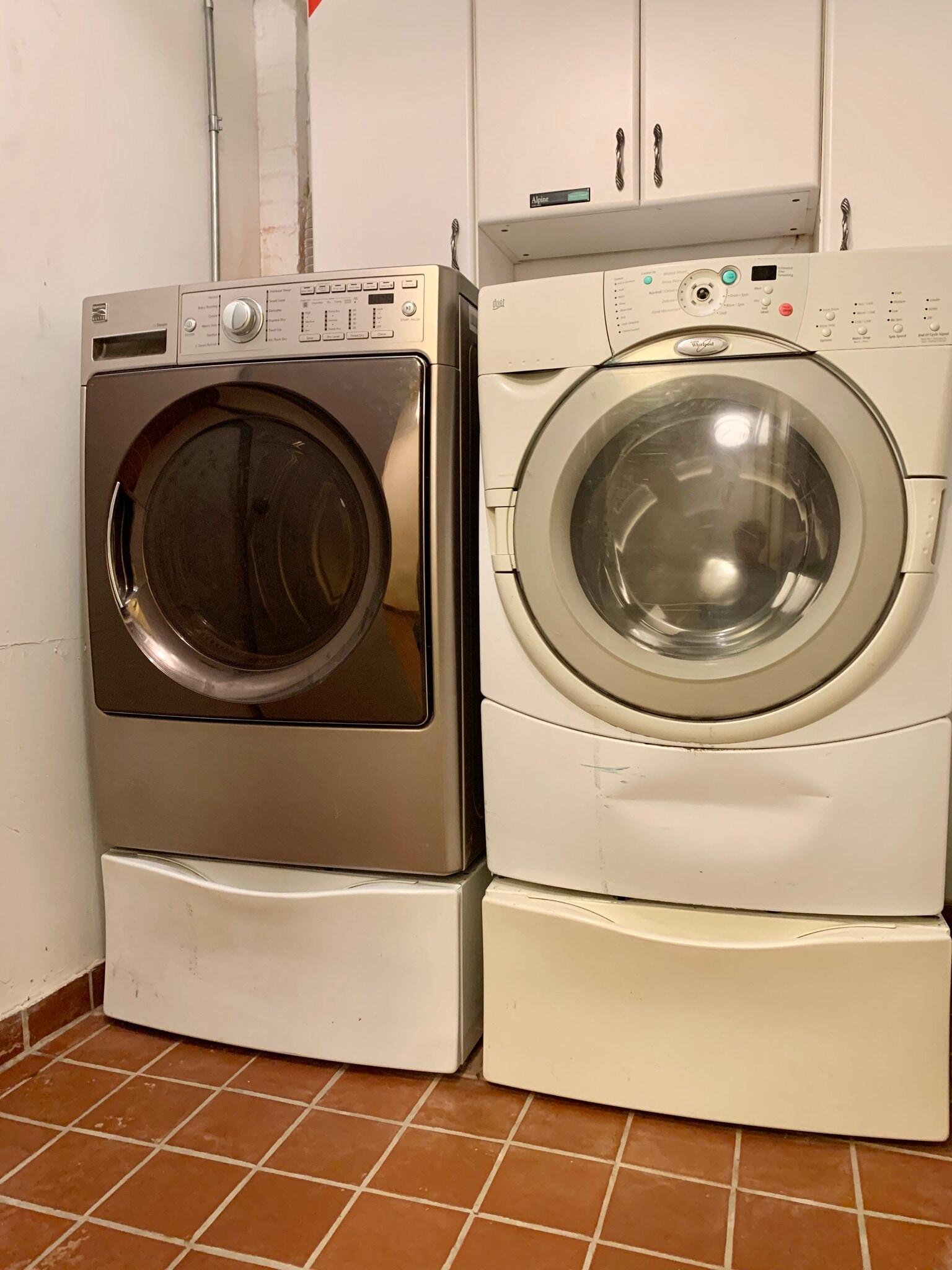 Building Photo - 67 W 5th St