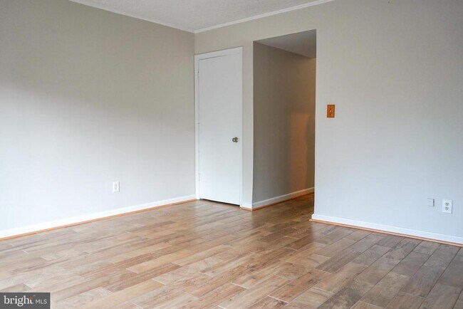 Building Photo - 8414 Penshurst Dr