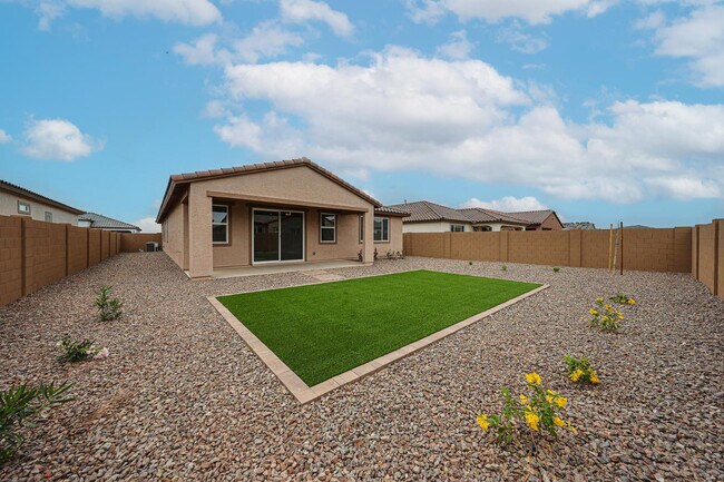 Building Photo - 7814 W Hide Trl