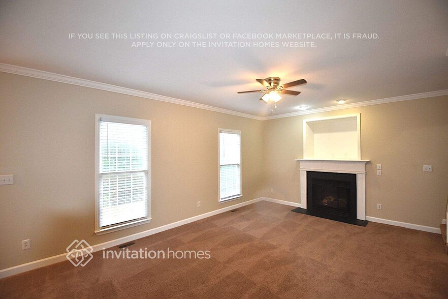 Building Photo - 912 Siena Dr