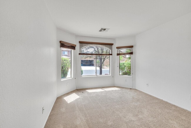 Building Photo - 42780 W Sunland Dr