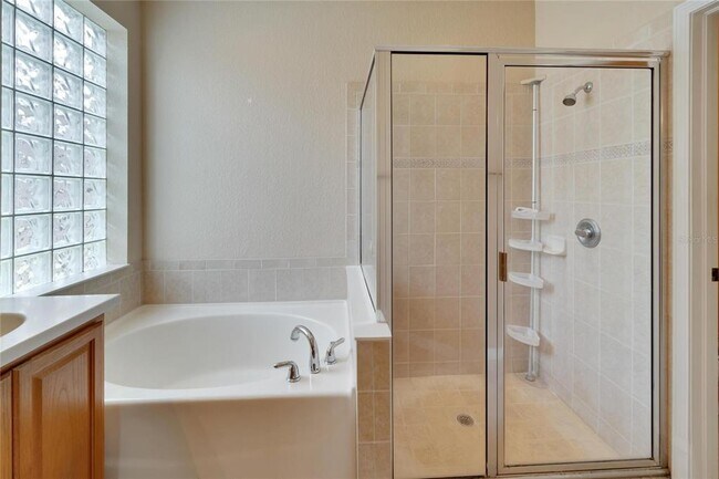 Building Photo - 1013 Emerald Dunes Dr