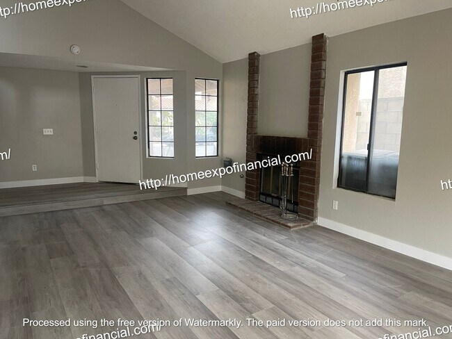 Building Photo - 186 Breezewood St