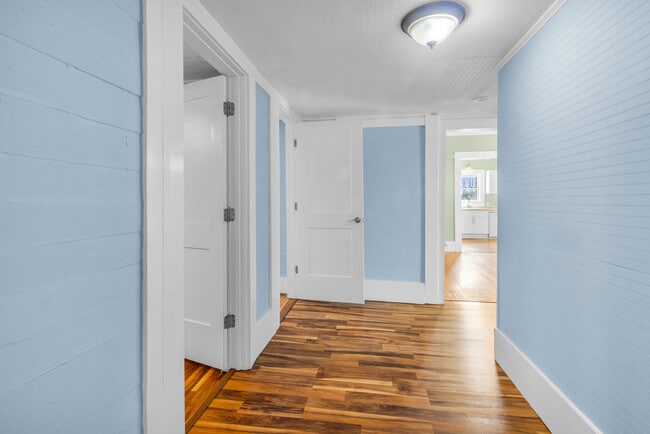 Building Photo - 801 NC-33