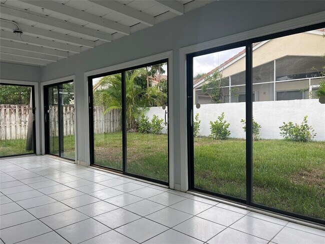 Building Photo - 8867 SW 16th St