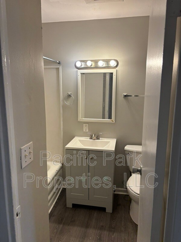 Building Photo - 3639 Richelieu Rd