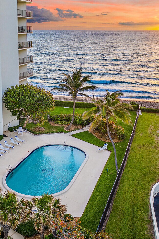 Building Photo - 5420 N Ocean Dr