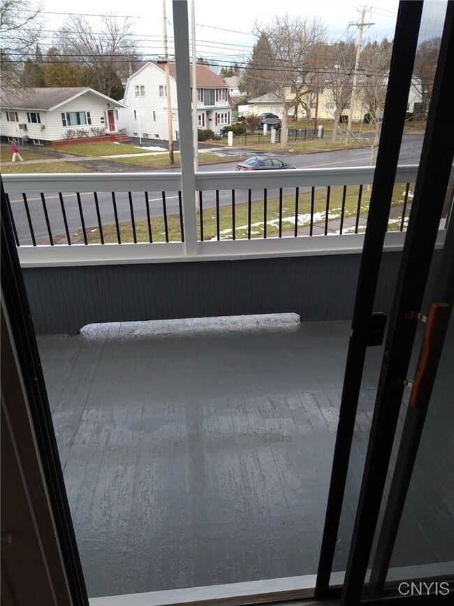 Building Photo - 2018 James St