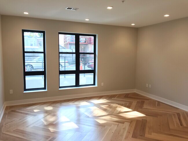 Building Photo - 1345 K St SE