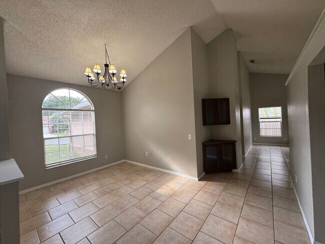 Building Photo - LOVELY 4 bd/2 ba Home in Oviedo!!