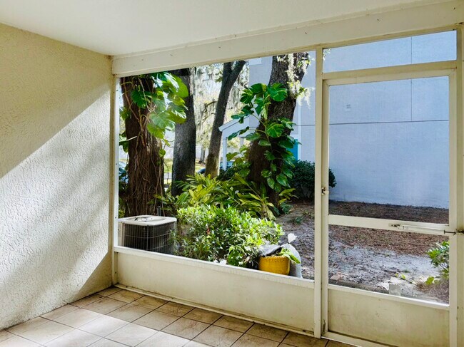 Building Photo - 2865 Woodlands Park Ct