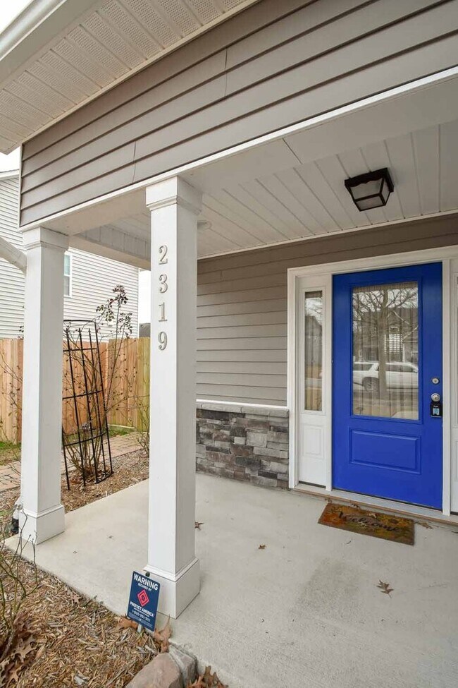 Building Photo - HOUSE FOR RENT 2319 GREAT LAUREL COURT